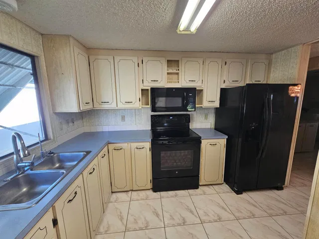 Residence photo 11