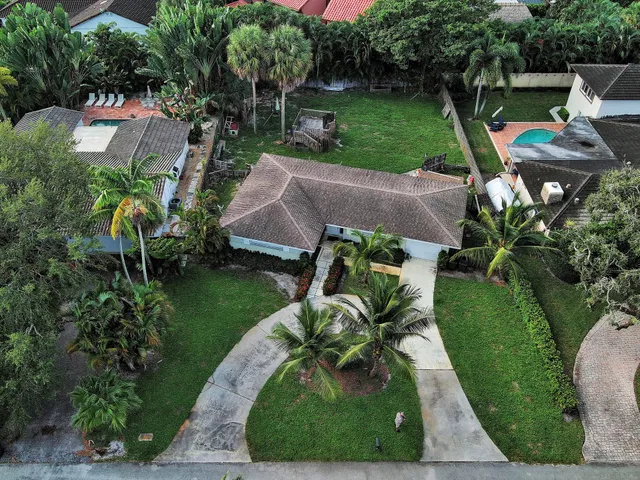 Residence photo 3