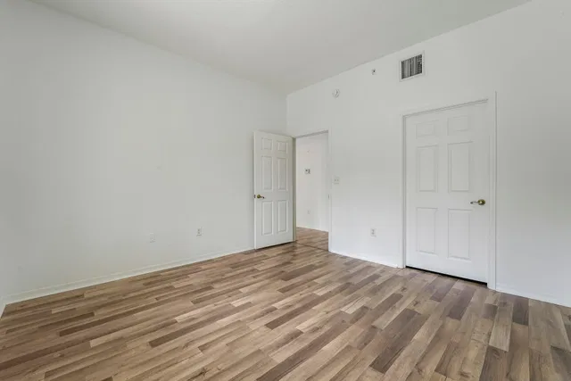 Unit 215 photo 13