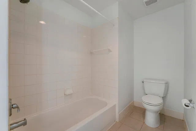 Unit 215 photo 15