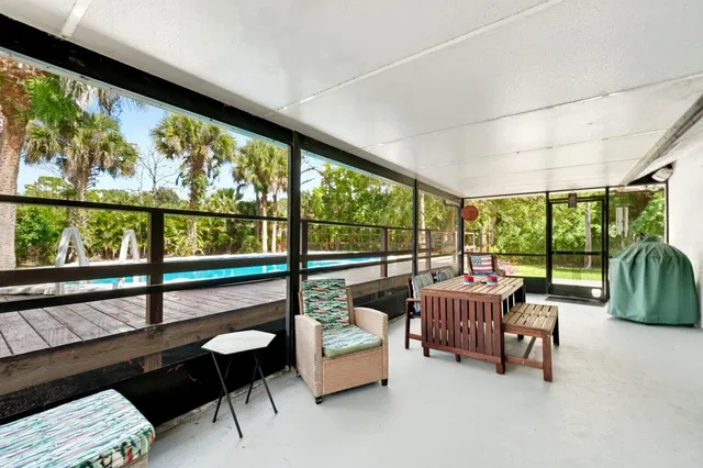  Residence photo 22