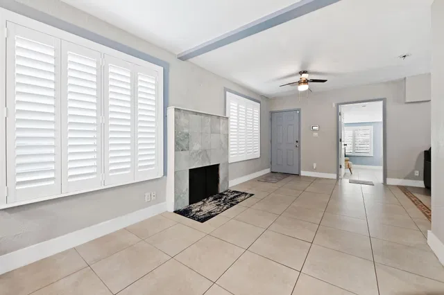 Residence photo 6