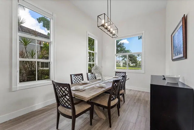Woodfield Country Club Residence photo 6