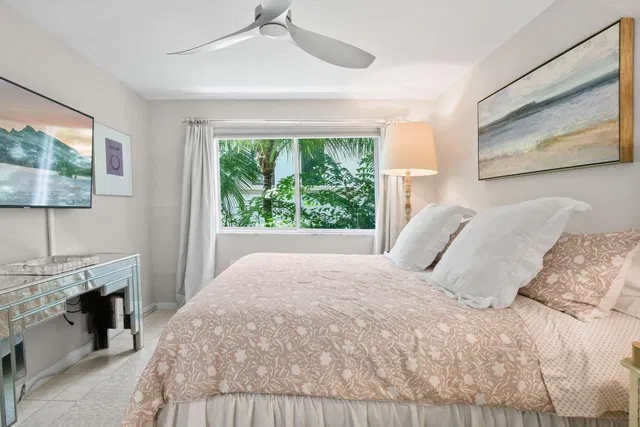 In-Town Palm Beach Unit 2H photo 7