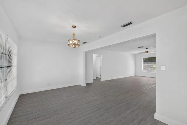  Residence photo 9