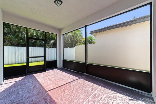  Residence photo 20