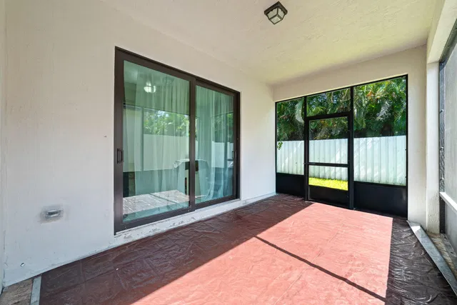  Residence photo 21
