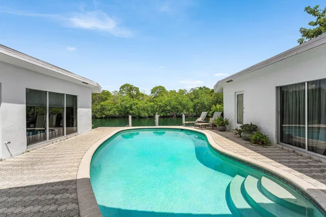 Golden Harbour Residence photo 14