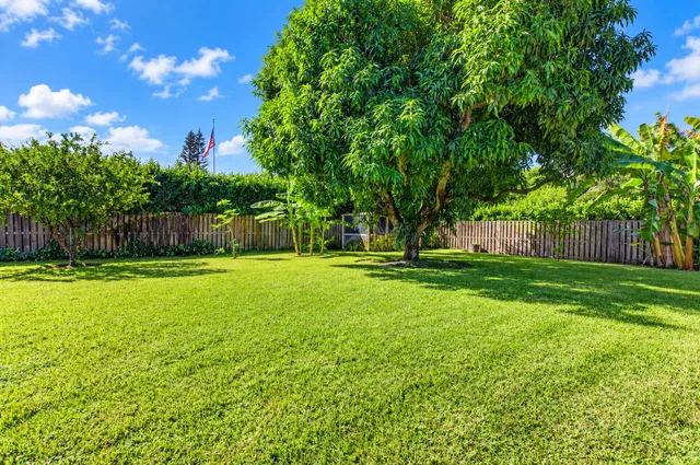 Residence photo 47