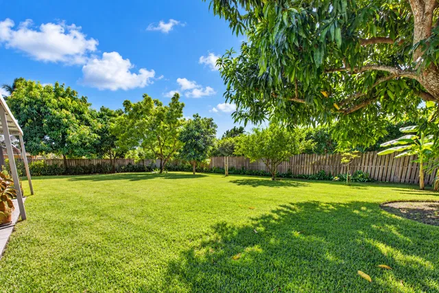 Residence photo 48