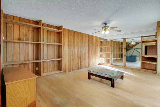 Residence photo 4
