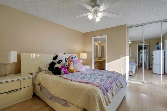 Residence photo 11