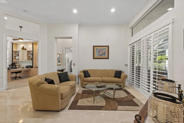 Residence photo 9