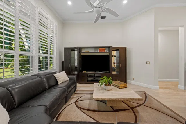Residence photo 22
