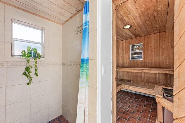 Residence photo 26