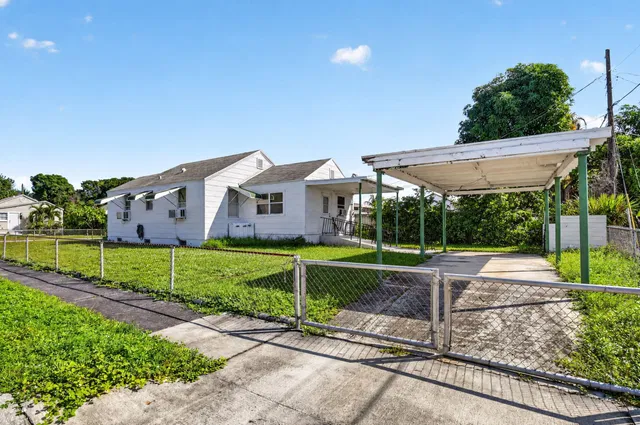  Residence photo 5