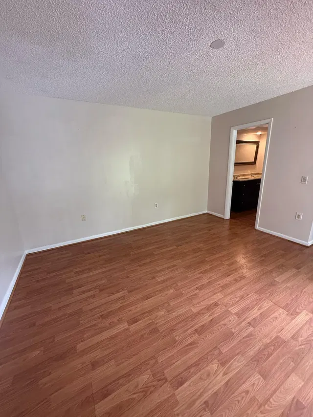 Residence photo 5