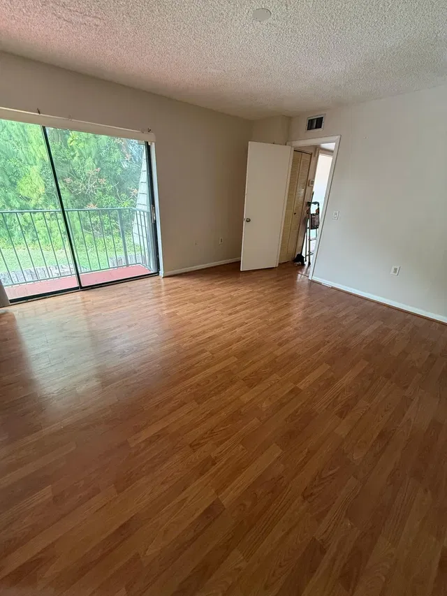 Residence photo 6