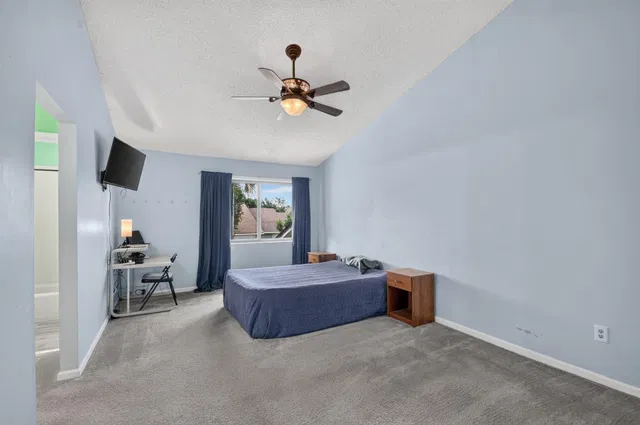 Residence photo 27