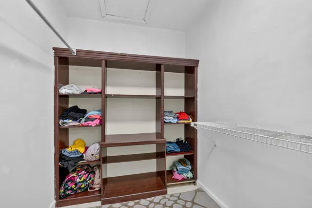 Residence photo 33