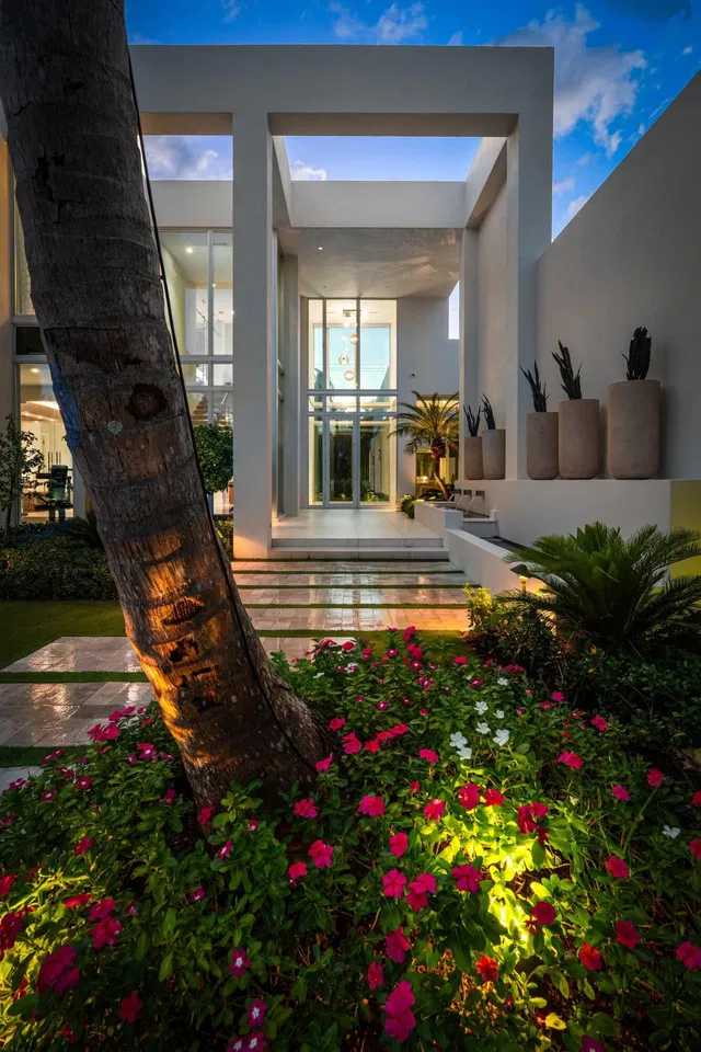 Residence photo 5