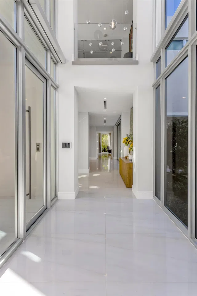 Residence photo 6