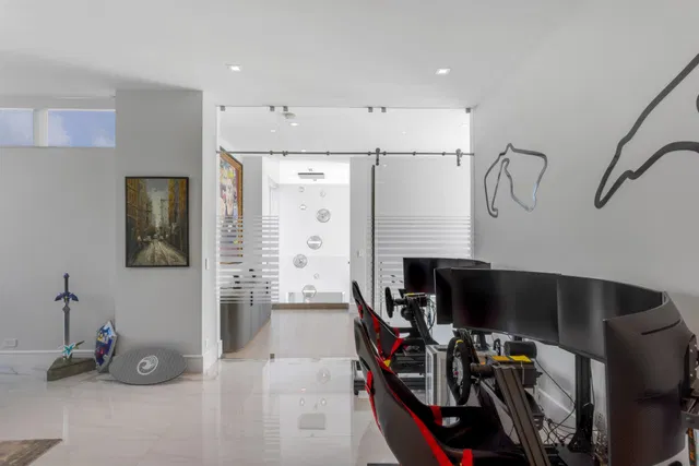 Residence photo 32