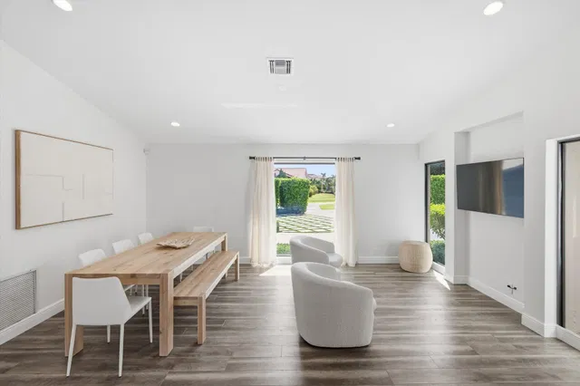 Residence photo 11