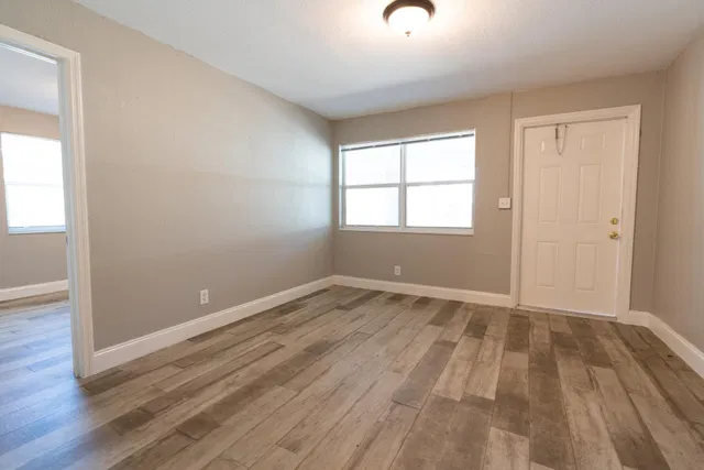 Residence photo 4