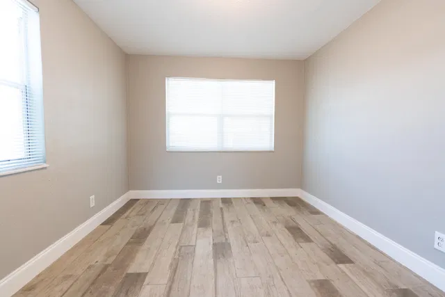 Residence photo 8