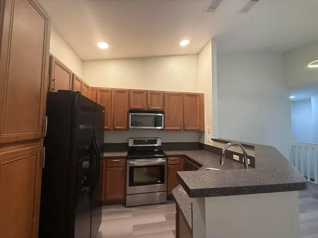 Residence photo 2
