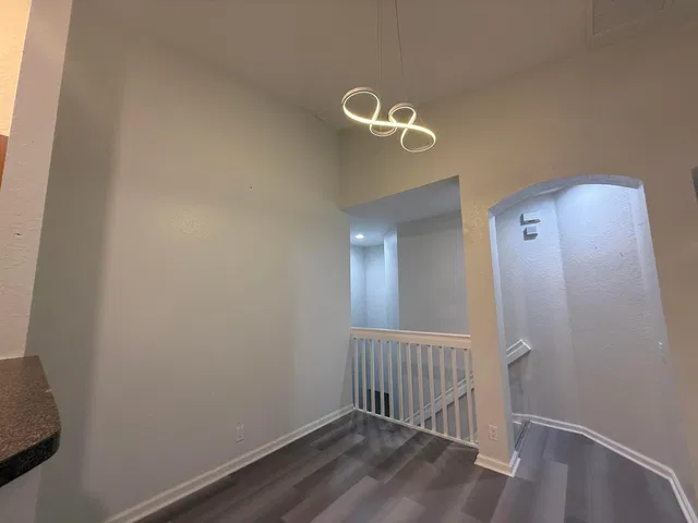Residence photo 4