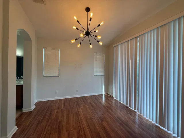 Residence photo 9