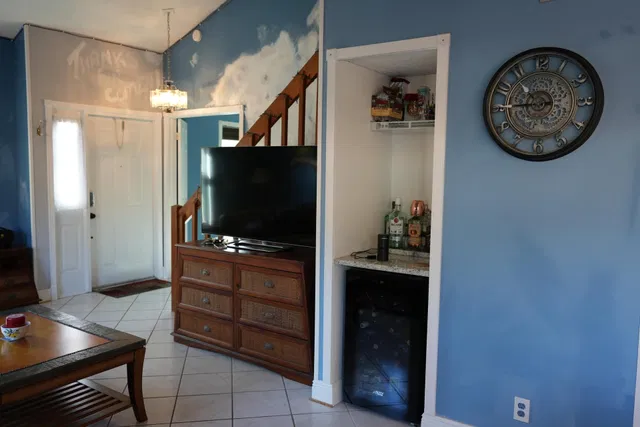 Residence photo 3