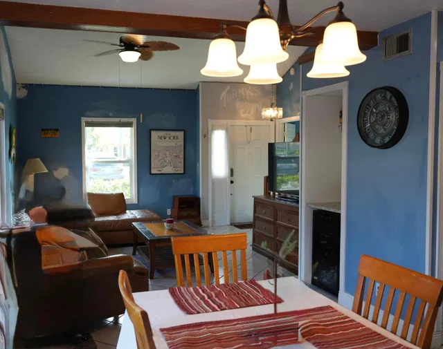 Residence photo 6