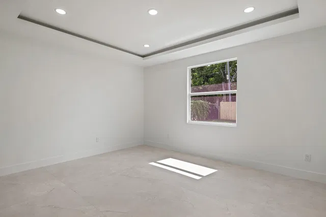 Residence photo 12