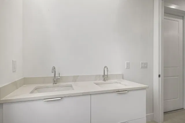Residence photo 25
