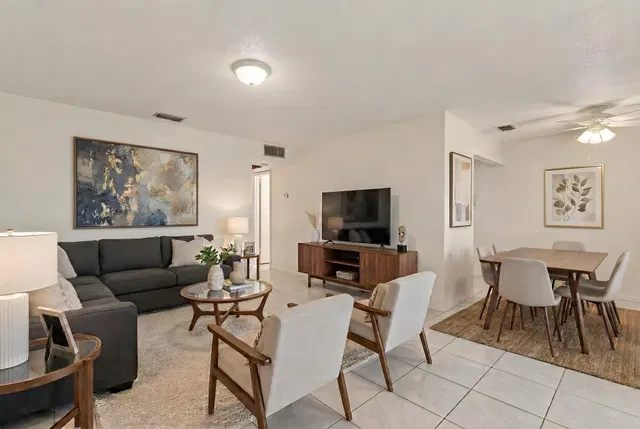Residence photo 15