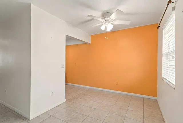 Residence photo 24