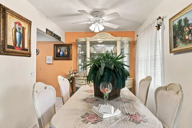 Residence photo 26