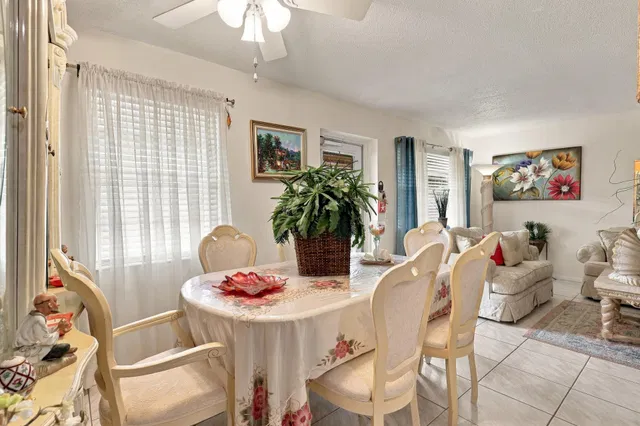 Residence photo 29