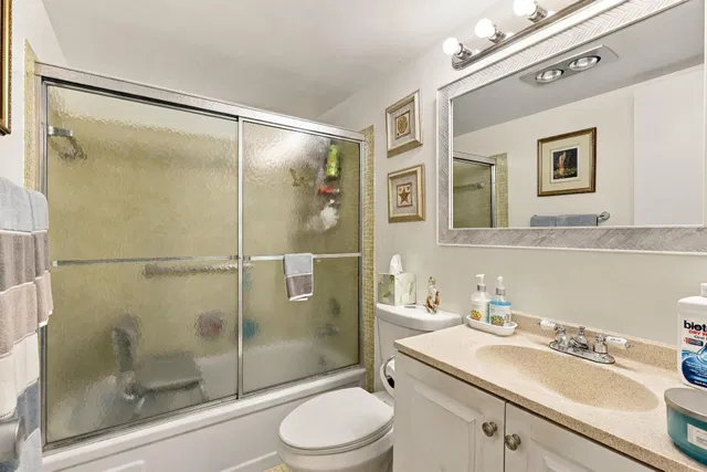 Residence photo 36