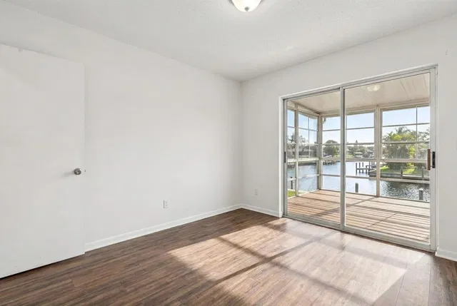 Residence photo 42