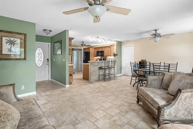  Residence photo 31