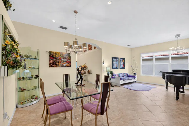 Residence photo 23