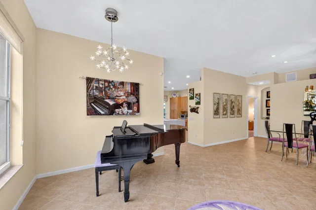 Residence photo 26