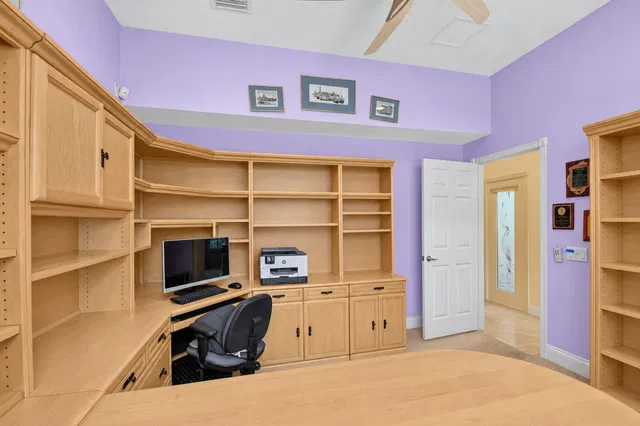 Residence photo 30