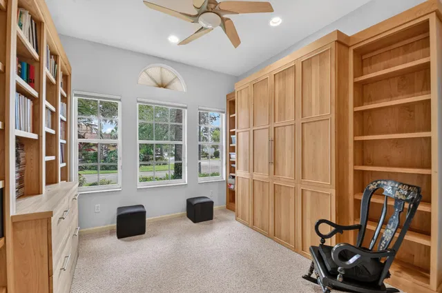 Residence photo 43