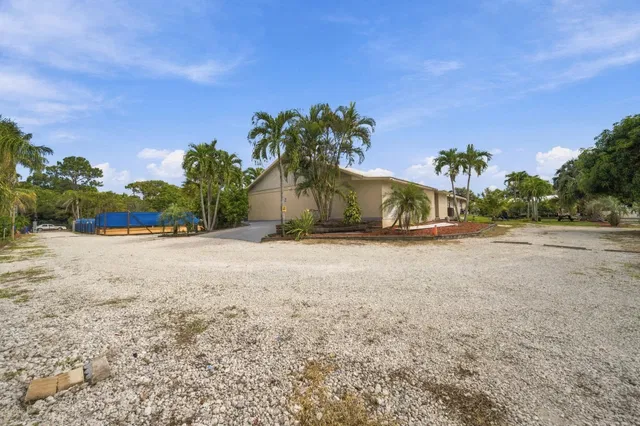 Residence photo 12