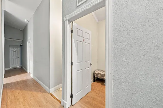 Residence photo 22